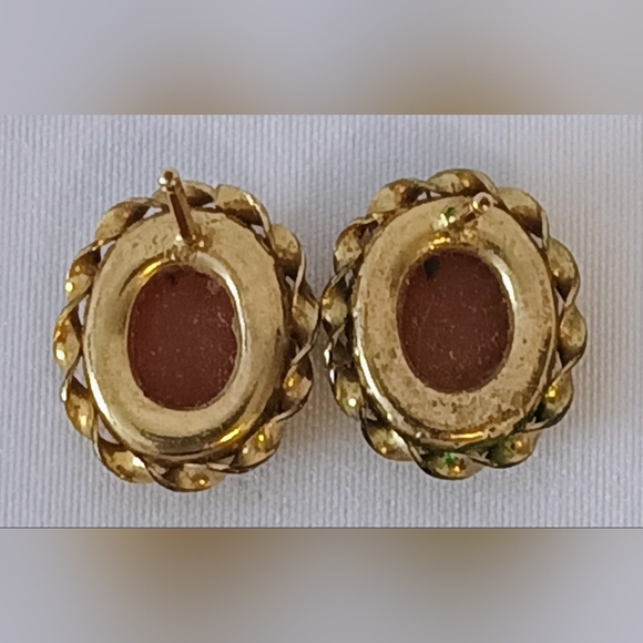 𝗘𝗹𝗲𝗴𝗮𝗻𝘁 𝗬𝗲𝗹𝗹𝗼𝘄 𝗚𝗼𝗹𝗱 𝗩𝗧𝗚.𝗖𝗮𝗺𝗲𝗼 𝗘𝗮𝗿𝗿𝗶𝗻𝗴𝘀 - Picture 3 of 7